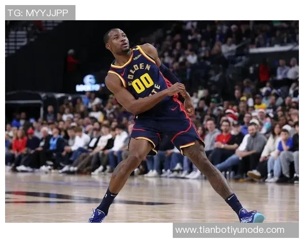 库明加精彩突破虚晃艾顿轻松上篮得分展现超强个人能力